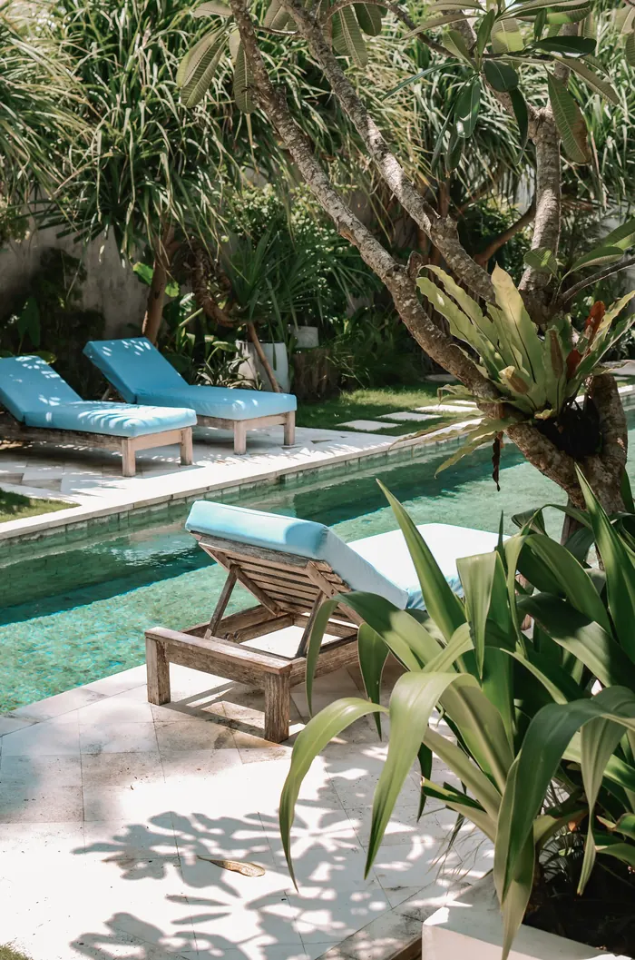 Poolside villa loungers